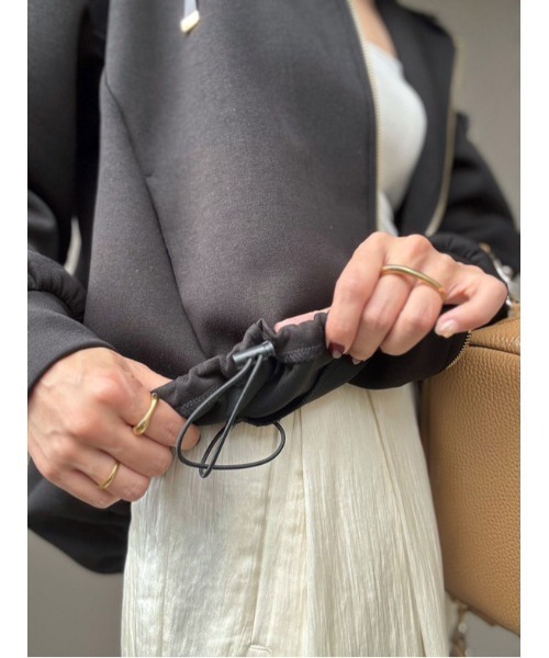 Emma Taylor（エマテイラー）の「ダンボールドロストフレアヘムパーカー（パーカー・レディース・ブラック/ライトベージュ/シルバー系/MD.Gray・FREE）」の10枚目の写真