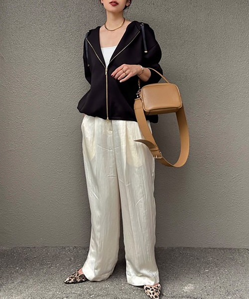 Emma Taylor（エマテイラー）の「ダンボールドロストフレアヘムパーカー（パーカー・レディース・ブラック/ライトベージュ/シルバー系/MD.Gray・FREE）」の13枚目の写真