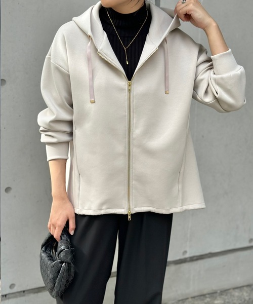 Emma Taylor（エマテイラー）の「ダンボールドロストフレアヘムパーカー（パーカー・レディース・ブラック/ライトベージュ/シルバー系/MD.Gray・FREE）」の17枚目の写真