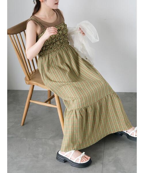 ehka sopo(エヘカソポ)の「チェックシャーリングキャミワンピース(ワンピース・レディース・グリーン/サックスブルー/イエロー・F)」の2枚目の写真