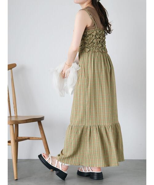 ehka sopo(エヘカソポ)の「チェックシャーリングキャミワンピース(ワンピース・レディース・グリーン/サックスブルー/イエロー・F)」の7枚目の写真