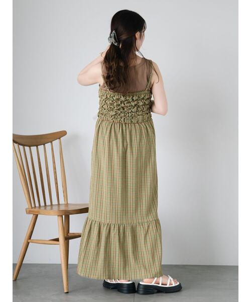 ehka sopo(エヘカソポ)の「チェックシャーリングキャミワンピース(ワンピース・レディース・グリーン/サックスブルー/イエロー・F)」の8枚目の写真
