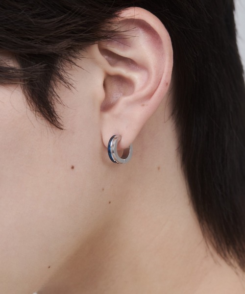 WYZ surgical stainless(ダブリューワイジィーサージカルステンレス)の「【 金属アレルギー対応 】ラインフープイヤリング サージカルステンレス(両耳用)(イヤリング・メンズ・シルバー/ゴールド/ブルー・FREE)」の8枚目の写真
