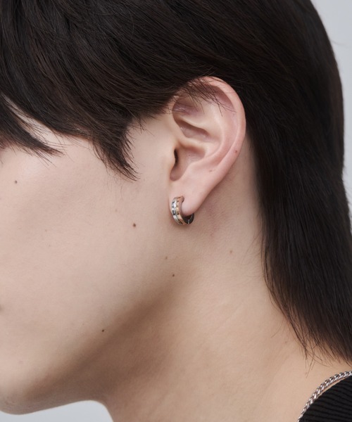 WYZ surgical stainless(ダブリューワイジィーサージカルステンレス)の「【 金属アレルギー対応 】ラインフープイヤリング サージカルステンレス(両耳用)(イヤリング・メンズ・シルバー/ゴールド/ブルー・FREE)」の19枚目の写真