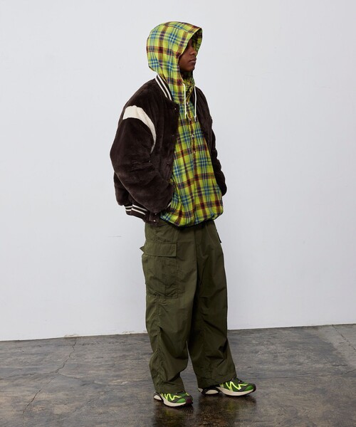 BEAMS（ビームス）の「ワイドフィット リフレクター チェック フードシャツ（シャツ/ブラウス・メンズ・ネイビー/イエロー・S/M/L/XL）」の6枚目の写真