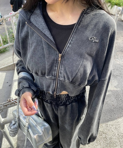 repipi armario(レピピ アルマリオ)の「WZIPショートフーディ(パーカー・キッズ・ピンク系その他/グレー/ブラック系その他・MEDIUM/SMALL/LARGE)」の4枚目の写真