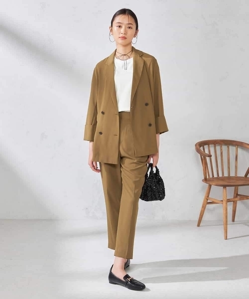 a.v.v（アーヴェヴェ）の「【接触冷感/UVカット/吸水速乾】美ラクるダブルブレストジャケット（その他アウター・レディース・カーキ/サンドベージュ・36/38）」の11枚目の写真