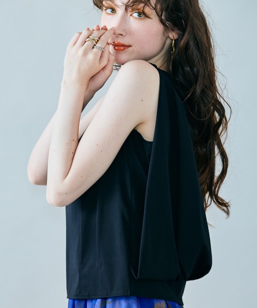 Audie a Muses(オーディアミューズ)の「バックシャンノースリーブカットソー(Tシャツ/カットソー・レディース・オフホワイト/ブラック・38/42)」の2枚目の写真