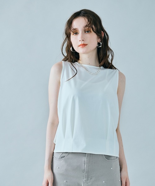 Audie a Muses(オーディアミューズ)の「バックシャンノースリーブカットソー(Tシャツ/カットソー・レディース・オフホワイト/ブラック・38/42)」の6枚目の写真