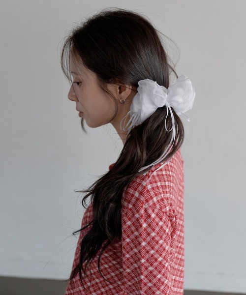 UNE MANSION(ユヌマンション)の「ラブリーレースシースルーシュシュ&ドット2SETピン(シュシュ・レディース・ブラック/ホワイト・ONESIZE)」の3枚目の写真