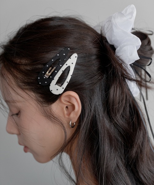 UNE MANSION(ユヌマンション)の「ラブリーレースシースルーシュシュ&ドット2SETピン(シュシュ・レディース・ブラック/ホワイト・ONESIZE)」の9枚目の写真