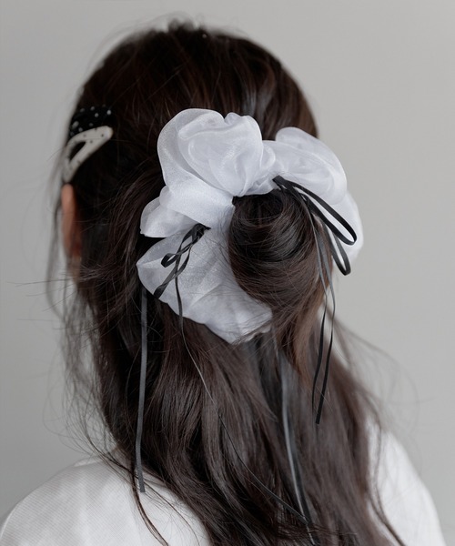 UNE MANSION(ユヌマンション)の「ラブリーレースシースルーシュシュ&ドット2SETピン(シュシュ・レディース・ブラック/ホワイト・ONESIZE)」の10枚目の写真