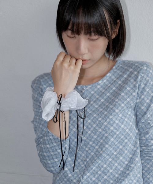 UNE MANSION(ユヌマンション)の「ラブリーレースシースルーシュシュ&ドット2SETピン(シュシュ・レディース・ブラック/ホワイト・ONESIZE)」の12枚目の写真