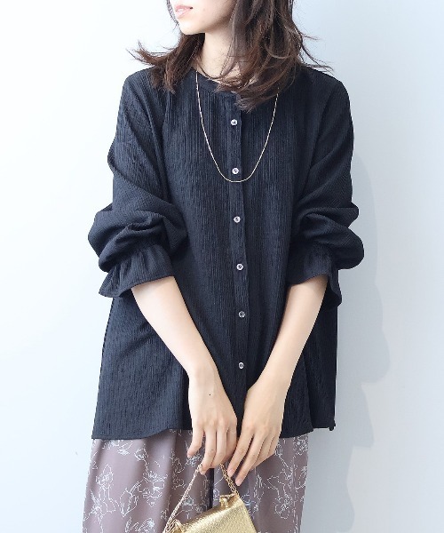 leswel(レスウェル)の「【L~5L 大きいサイズ】楊柳ニットバンドカラーシャツ(シャツ/ブラウス・レディース・ブラック/キャメル・L/LL/3L/4L/5L)」の6枚目の写真