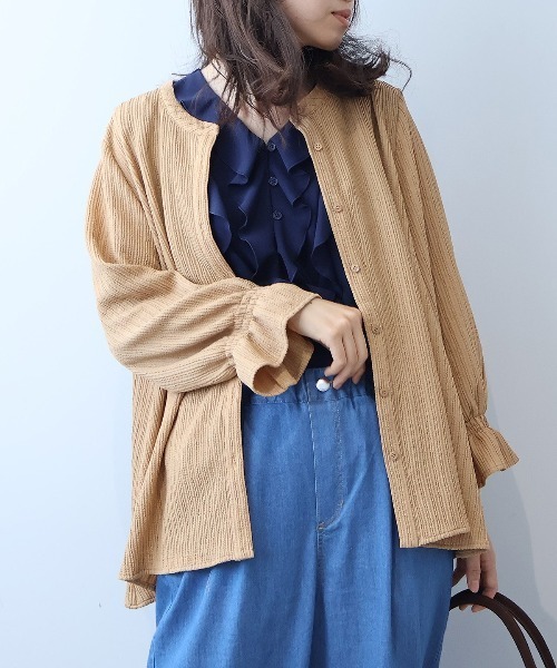 leswel(レスウェル)の「【L~5L 大きいサイズ】楊柳ニットバンドカラーシャツ(シャツ/ブラウス・レディース・ブラック/キャメル・L/LL/3L/4L/5L)」の11枚目の写真