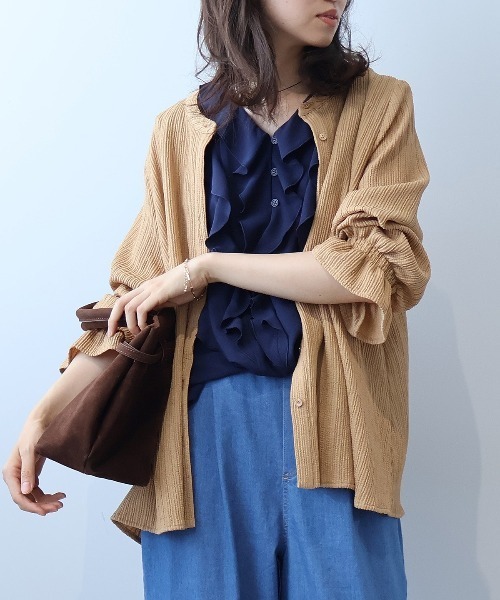 leswel(レスウェル)の「【L~5L 大きいサイズ】楊柳ニットバンドカラーシャツ(シャツ/ブラウス・レディース・ブラック/キャメル・L/LL/3L/4L/5L)」の9枚目の写真