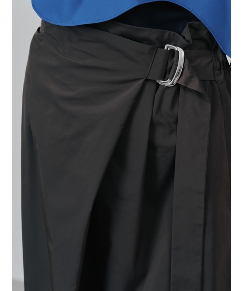 TEVALT(ヴァレット)の「ラップライクサイドカーブパンツ(チノパンツ・レディース・ライトベージュ/ブラック/ブラウン・38)」の13枚目の写真