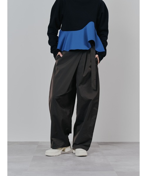 TEVALT(ヴァレット)の「ラップライクサイドカーブパンツ(チノパンツ・レディース・ライトベージュ/ブラック/ブラウン・38)」の10枚目の写真