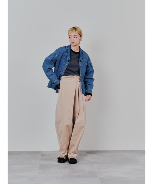 TEVALT(ヴァレット)の「ラップライクサイドカーブパンツ(チノパンツ・レディース・ライトベージュ/ブラック/ブラウン・38)」の21枚目の写真