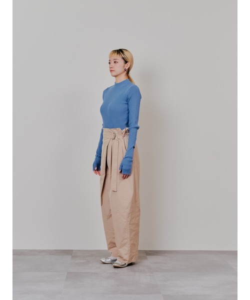 TEVALT(ヴァレット)の「ラップライクサイドカーブパンツ(チノパンツ・レディース・ライトベージュ/ブラック/ブラウン・38)」の6枚目の写真