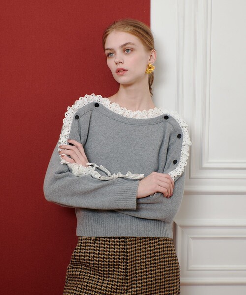 ルルウィルビー　セーター　ニット　グレー　2 セール】【LOULOU WILLOUGHBY】ショルダーレース釦プルオーバー