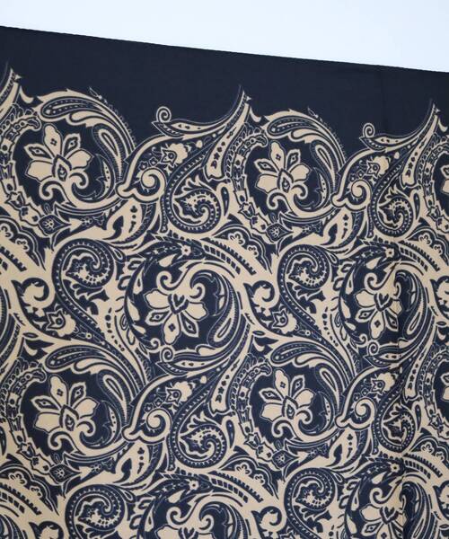 le.coeur blanc（ルクールブラン）の「《WEB限定アイテム》ペイズリープリントビッグスカーフ（バンダナ/スカーフ・レディース・ブラック系その他/ホワイト系その他2/グリーン系その他2・FREE）」の12枚目の写真