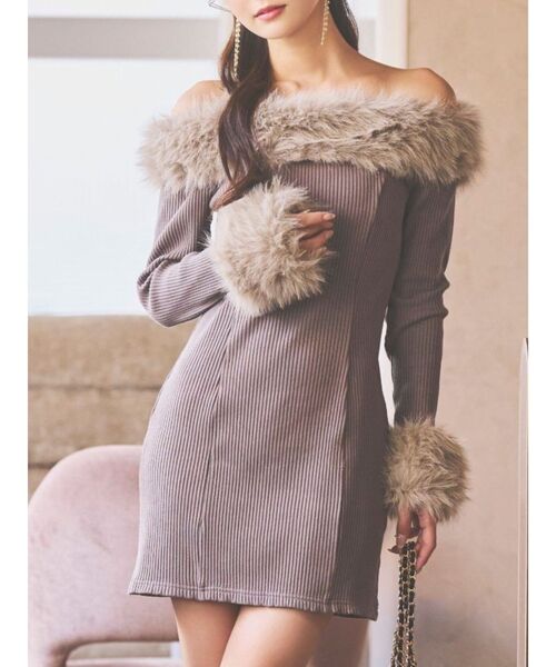 EATME フェイクファーオフショルミニワンピース BLACK フェイクファーオフショルミニワンピース（ワンピース）｜EATME