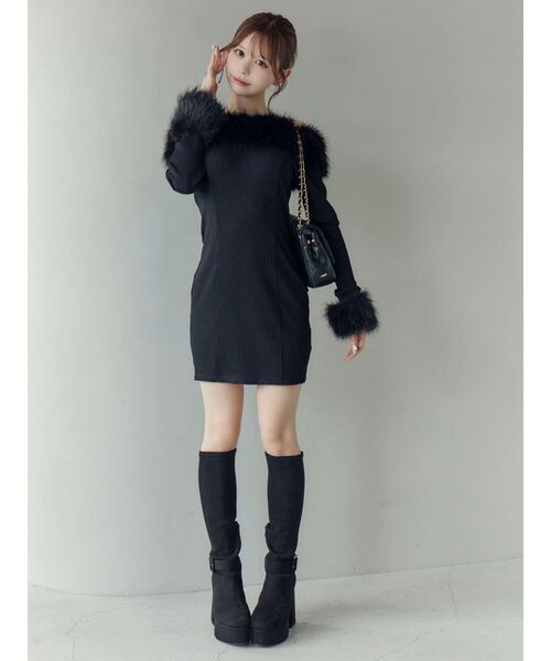 EATME（イートミー）の「フェイクファーオフショルミニワンピース（ワンピース・レディース・ブラウン/グレー/ブラック・FREE）」の7枚目の写真