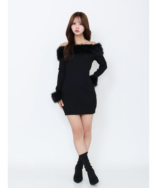 フェイクファーオフショルミニワンピース（ワンピース）｜EATME