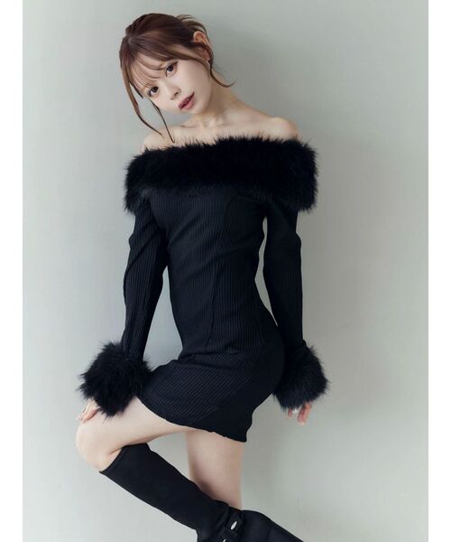 新品未使用 EATME フェイクファー オフショル ミニワンピース ブラック フェイクファーオフショルミニワンピース（ワンピース）｜EATME