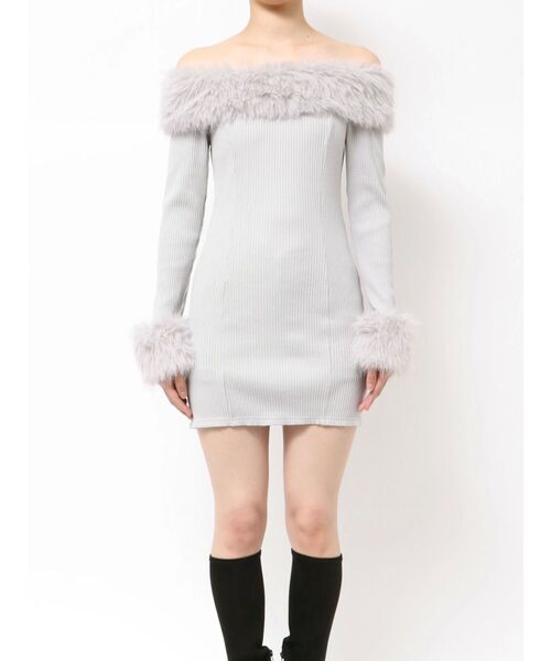 フェイクファーオフショルミニワンピース（ワンピース）｜EATME