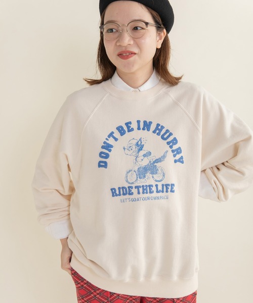 CHILD WOMAN（チャイルドウーマン）の「オオカミプリント裏毛プルオーバー（スウェット・レディース・アイボリー/グレー/レッド・FREE）」の4枚目の写真