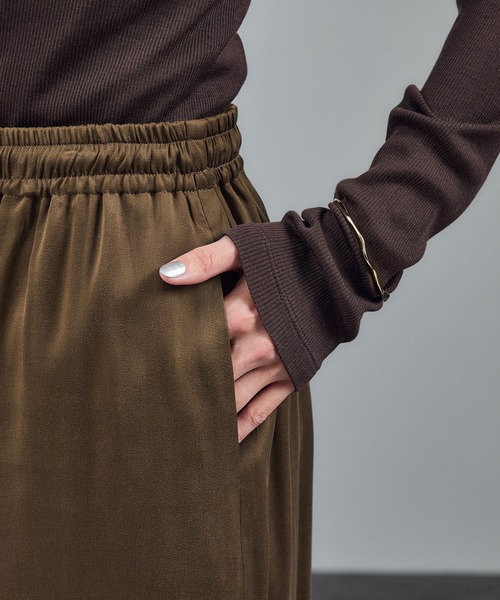 SALON adam et rope'(サロン アダム エ ロペ)の「【WEB限定】フィブリルキュプラリラクシーワイドパンツ(その他パンツ・レディース・チャコールグレー/ブラック/ブラウン・S/M)」の16枚目の写真