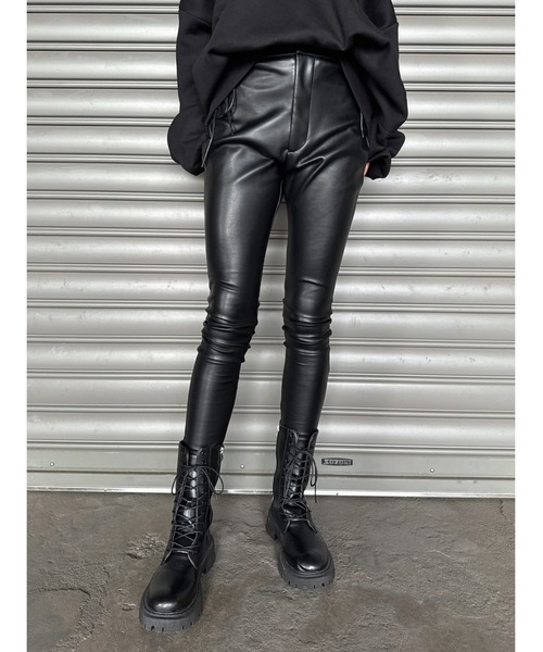 EGOIST（エゴイスト）の「サイドデザイン フェイクレザースキニーパンツ（その他パンツ・レディース・ブラック・SS/S/M）」の3枚目の写真