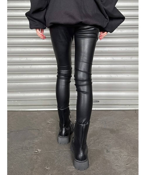 EGOIST（エゴイスト）の「サイドデザイン フェイクレザースキニーパンツ（その他パンツ・レディース・ブラック・SS/S/M）」の5枚目の写真