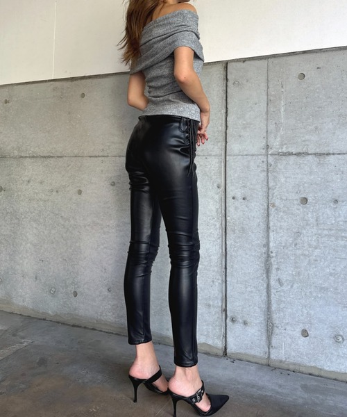EGOIST（エゴイスト）の「サイドデザイン フェイクレザースキニーパンツ（その他パンツ・レディース・ブラック・SS/S/M）」の10枚目の写真