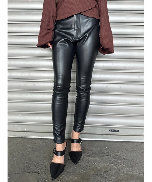 EGOIST（エゴイスト）の「サイドデザイン フェイクレザースキニーパンツ（その他パンツ・レディース・ブラック・SS/S/M）」の14枚目の写真