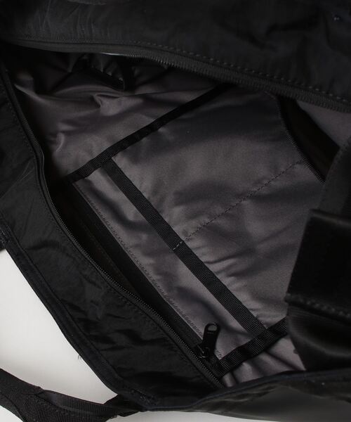 CHROME（クローム）の「［ CHROME / クローム ］GROCERY TOTE MSNGR 28L MABK_MATTE BLACK / グローサリー トート メッセンジャー 28L マット ブラック 耐水 トートバッグ（トートバッグ・メンズ・ブラック系その他・FREE）」の6枚目の写真