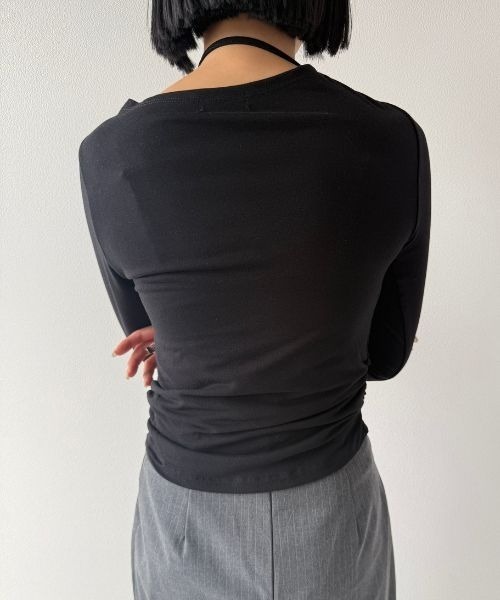 Geeong(ジーオン)の「【ZOZO限定】サイドシャーリング カットソー(Tシャツ/カットソー・レディース・アイボリー/ライトブルー/ブラック・FREE)」の13枚目の写真
