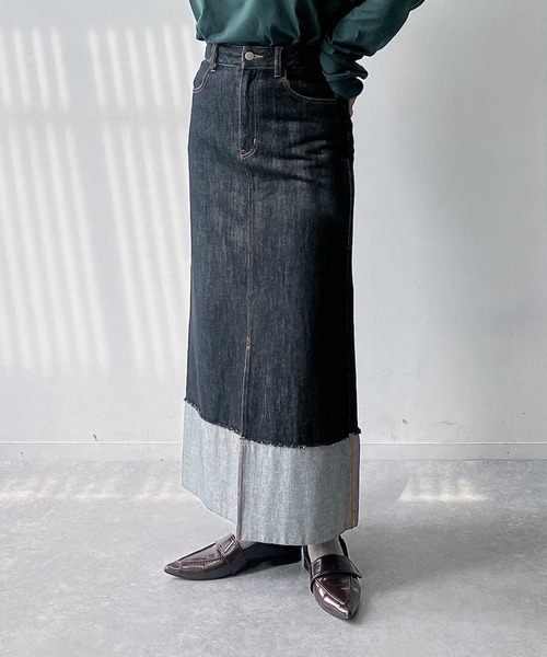 AS KNOW AS plus(アズノゥアズプラス)の「ロールアップデニムロングスカート(デニムスカート・レディース・ブラック/インディゴブルー・マルチサイズ)」の1枚目の写真