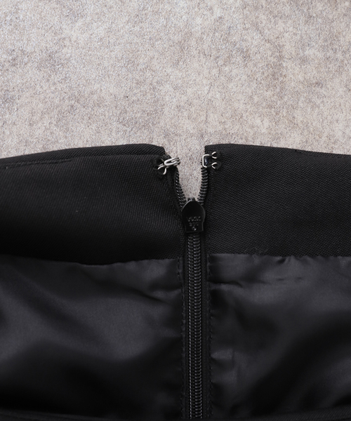 La TOTALITE(ラトータリテ)の「【洗える】ラッフルキャミワンピース(ワンピース・レディース・ブラウン/ブラック・38/36)」の4枚目の写真