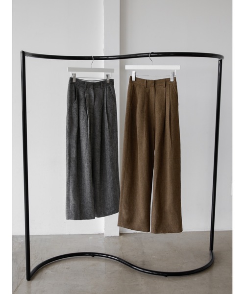 Katrin TOKYO(カトリーントーキョー)の「2tuck slacks(スラックス・レディース・ブラック系その他/ブラウン・XS/S/S-Short/M)」の3枚目の写真