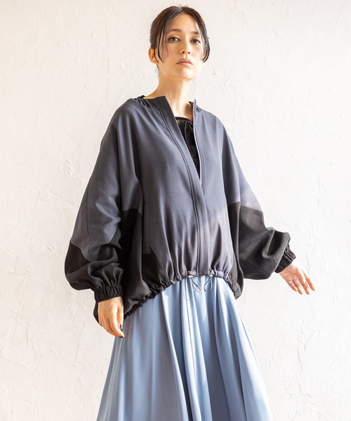 OSMOSIS（オズモーシス）の「ドルマンギャザーブルゾン（ブルゾン・レディース・グレー系その他/ブラック/ベージュ系その他2/ベージュ系その他・ONE SIZE）」の3枚目の写真