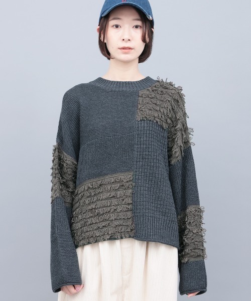 チチカカ（チチカカ）の「ループフリンジニットプルオーバー（ニット/セーター・レディース・グリーン/ライトブルー/チャコールグレー・FREE）」の2枚目の写真