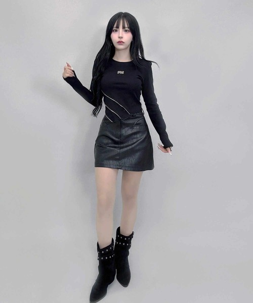 FOLLOWIN(フォロウィン)の「アシメジップデザインY2Kムードロングスリーブトップス(Tシャツ/カットソー・レディース・カーキ/ブラック・FREE)」の12枚目の写真
