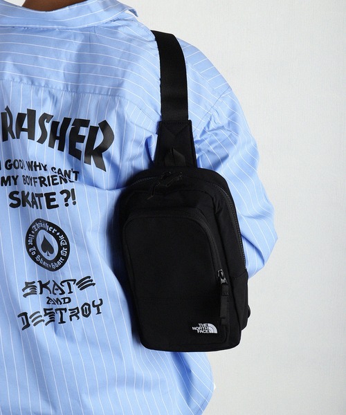 THE NORTH FACE(ザノースフェイス)の「【韓国限定・日本未入荷】THE NORTH FACE URBAN ONE WAY / ノースフェイス アーバンワンウェイ コンパクトボディバッグ(ボディバッグ/ウエストポーチ・メンズ・サンドベージュ/ブラック・FREE)」の4枚目の写真