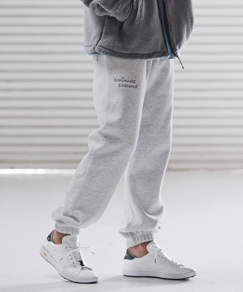 1minute 1second(ワンミニットワンセカンド)の「mp14224-12oz heavy weight pants with cursive embroidery イージーパンツ(1M25F270)(スウェットパンツ・メンズ・アッシュ/ブラック・XL/L/M)」の6枚目の写真