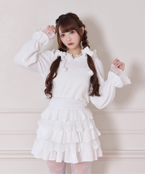 Honey Cinnamon(ハニーシナモン)の「フリルフードトップス(ニット/セーター・レディース・ホワイト/ブラック・FREE)」の3枚目の写真