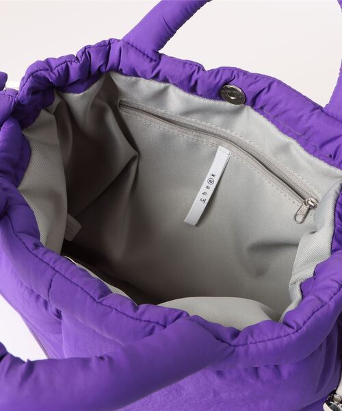 cheek(BAG)(チーク)の「puff kinchaku 2way tote / 中綿入り ショルダーバッグ(ショルダーバッグ・レディース・パープル/イエロー/グレー/ブラック/カーキ・FREE)」の7枚目の写真