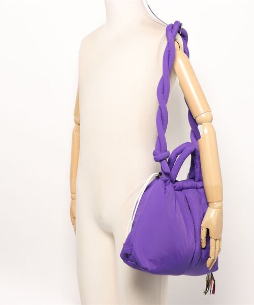 cheek(BAG)(チーク)の「puff kinchaku 2way tote / 中綿入り ショルダーバッグ(ショルダーバッグ・レディース・パープル/イエロー/グレー/ブラック/カーキ・FREE)」の9枚目の写真